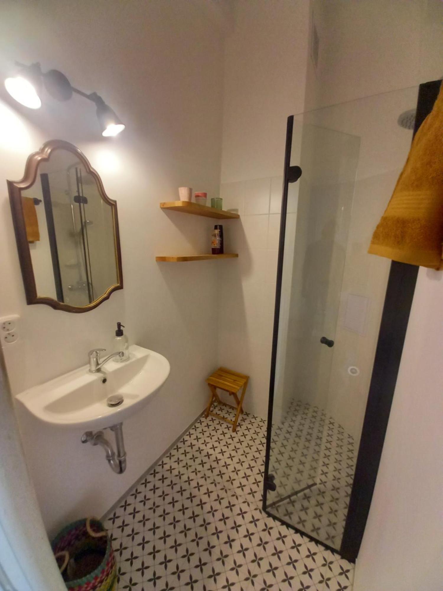 Appartement Stylovy A Slunny S Umeleckym Nadechem V Blizkosti Centra